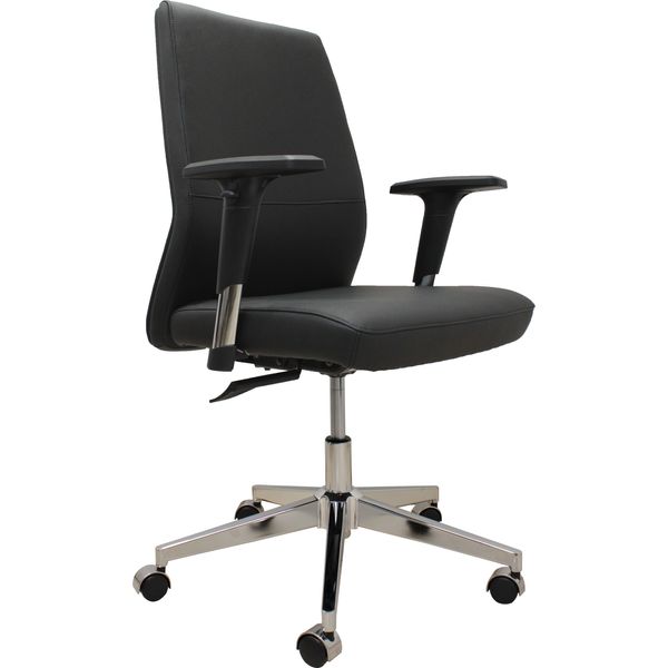 Silla ejecutiva con respaldo en cuero sintético y base cromada